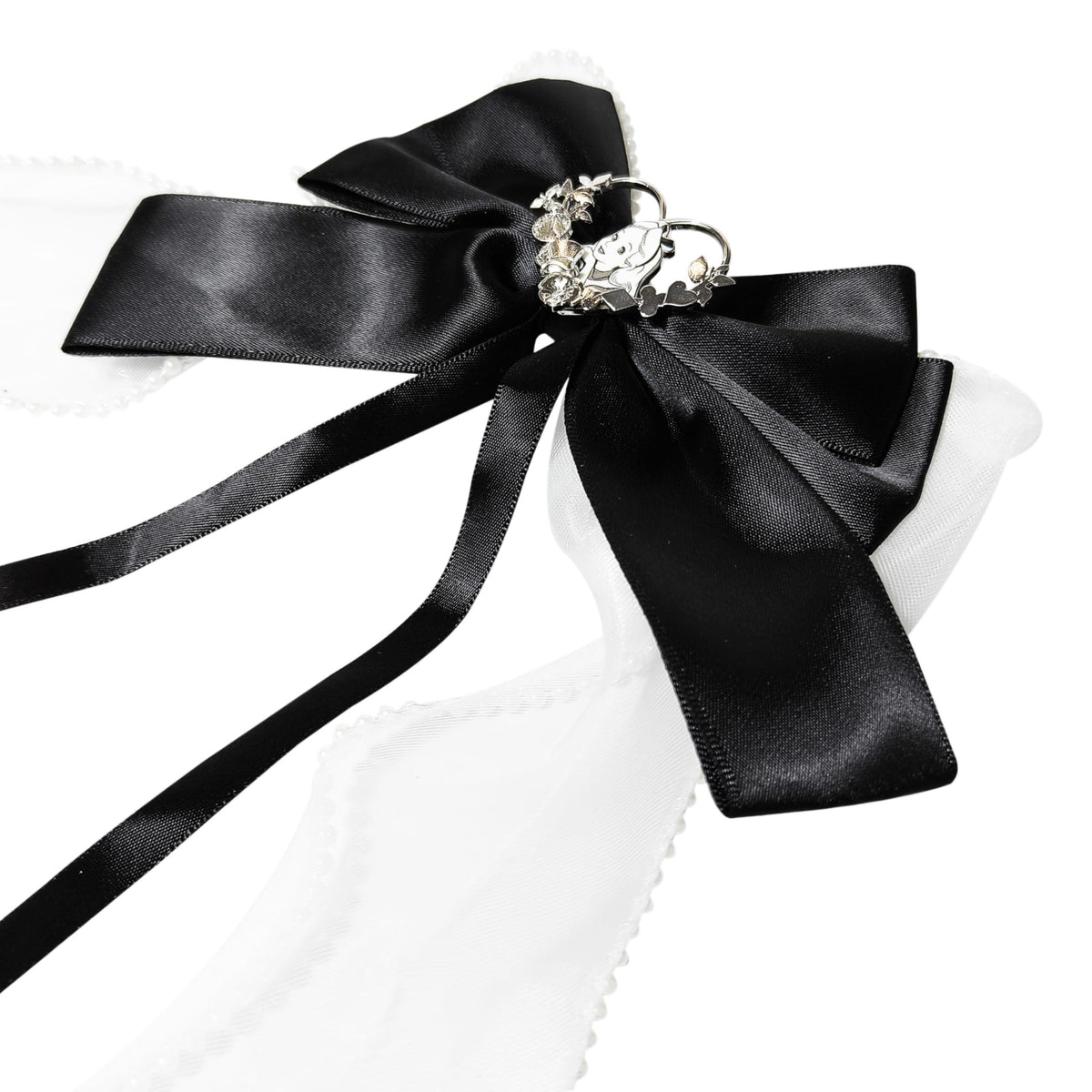 Disney Minnie Mouse black satin hair bow with heart charm accessory for girls